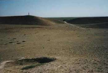 Qatna. Vista del terrapieno  Sud
